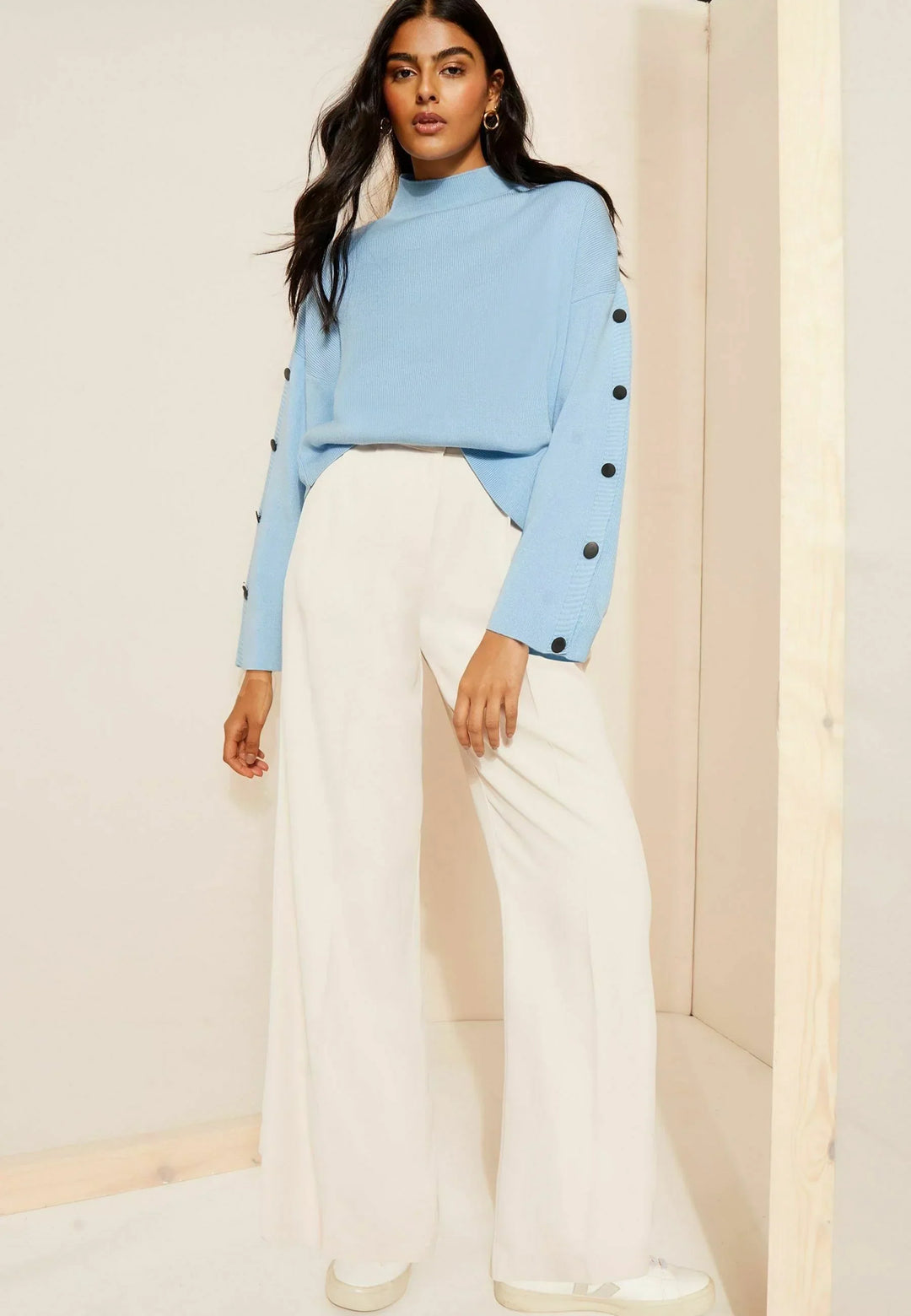 Turtleneck Sweater | Button Ärmel | Relaxed Fit | Modernes Strickdesign