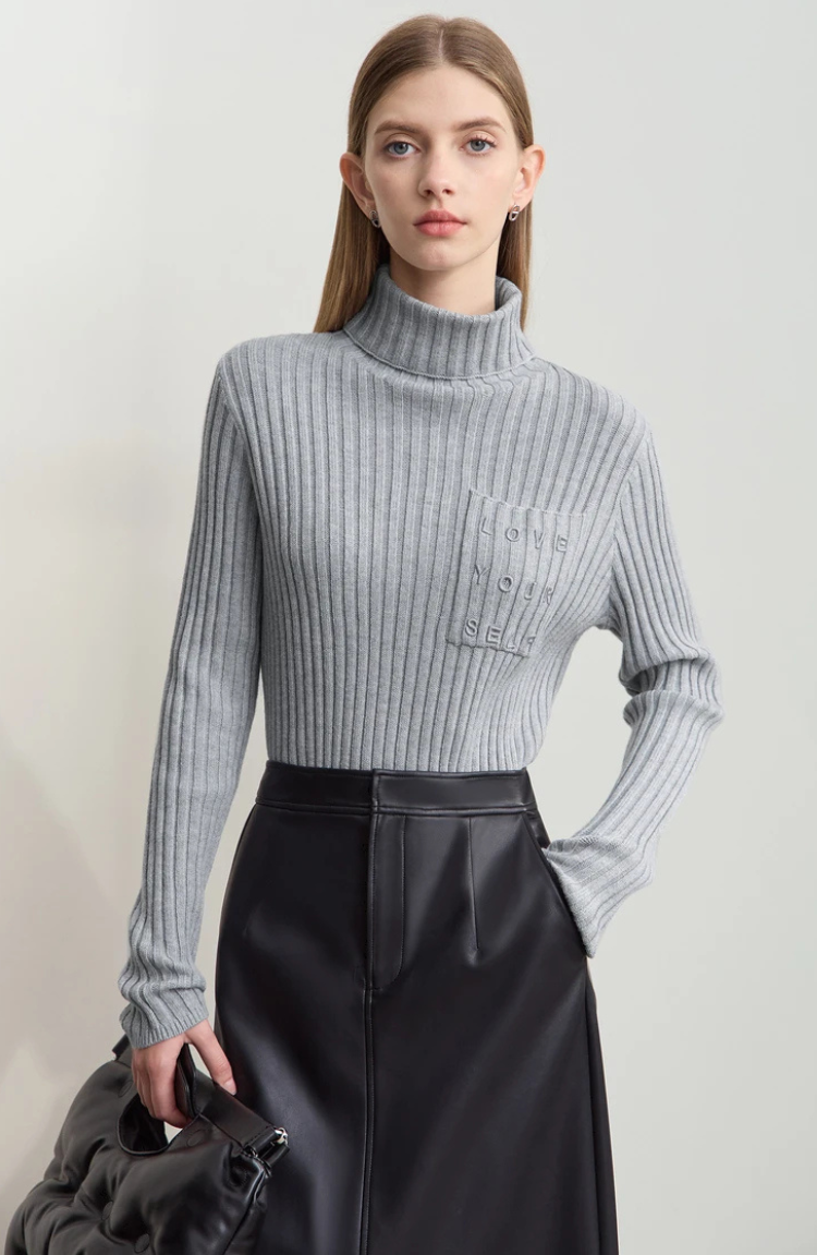 Rippstrick Rollkragenpullover | Weicher Cashmere-Mix | Taillierte Silhouette