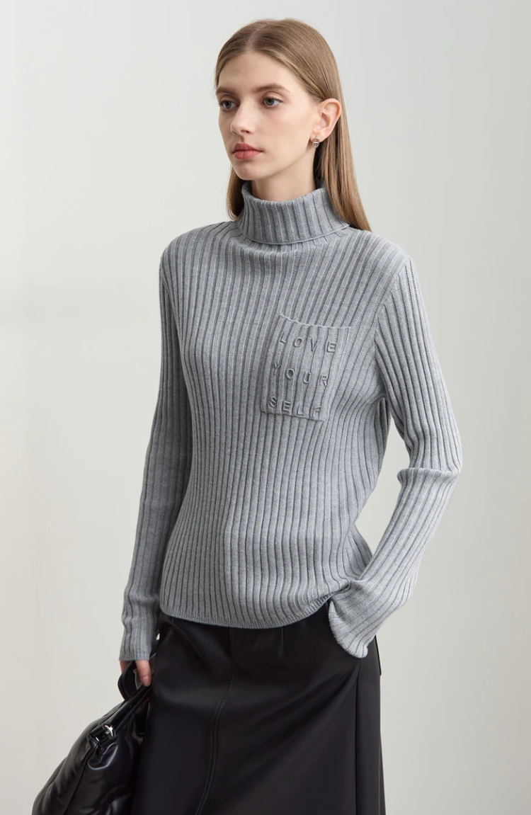 Rippstrick Rollkragenpullover | Weicher Cashmere-Mix | Taillierte Silhouette