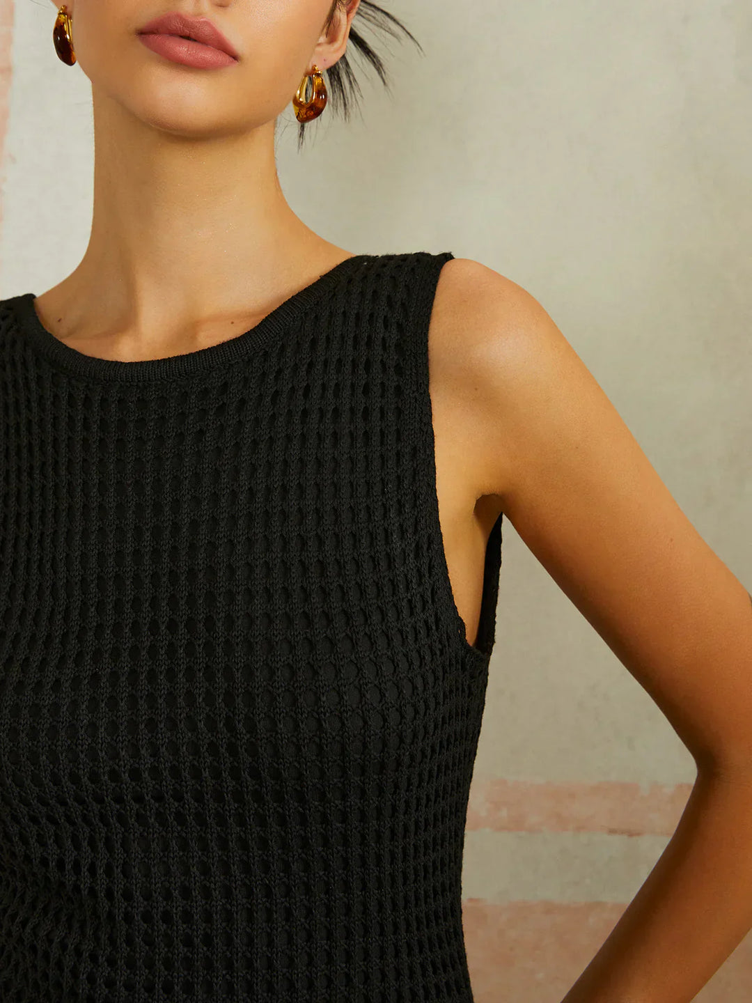 Aermelloses Strickkleid | Rueckenausschnitt | Seitenschlitz