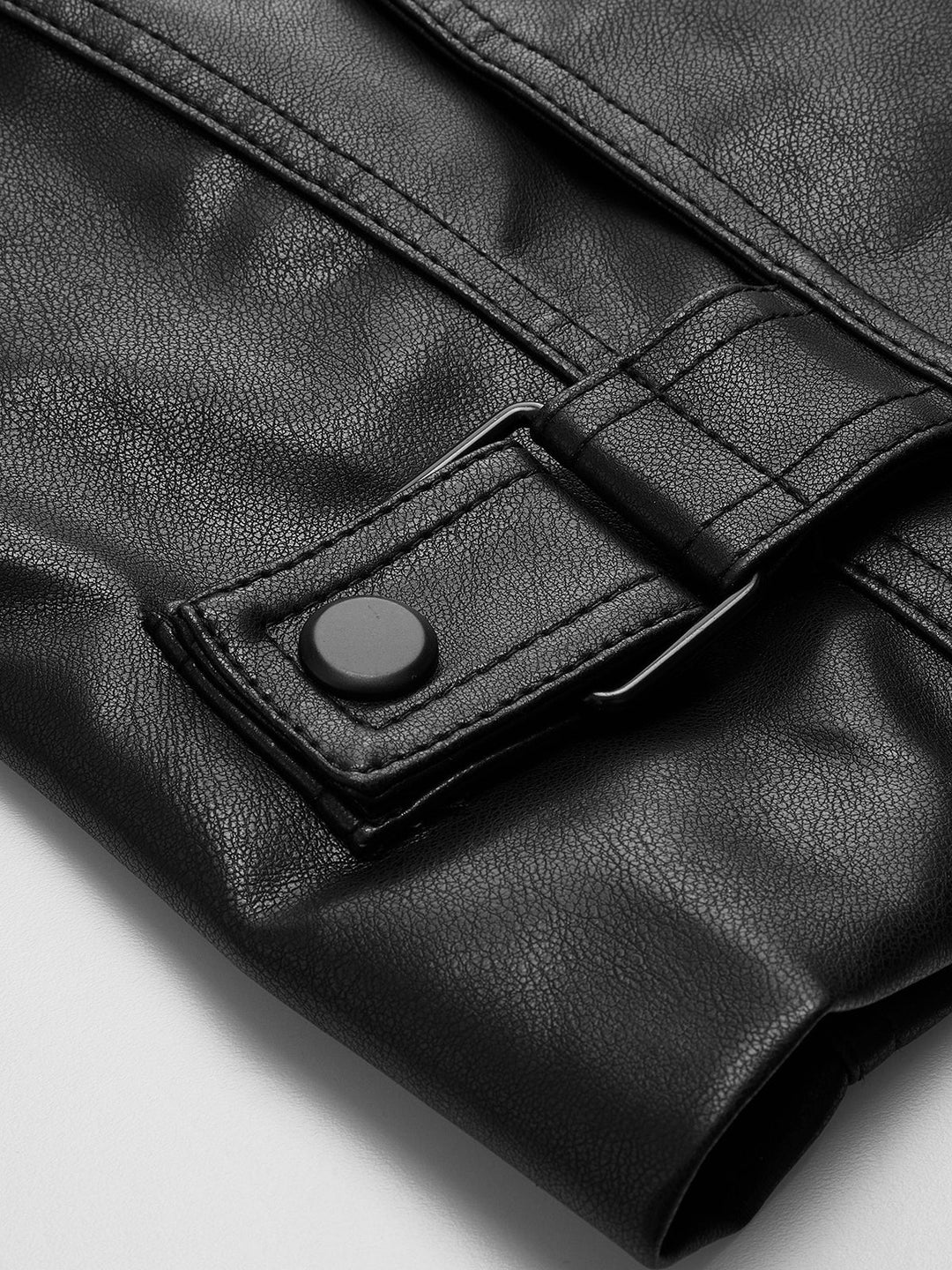 Cropped Lederjacke | Oversized Lapel | Strukturierte Silhouette