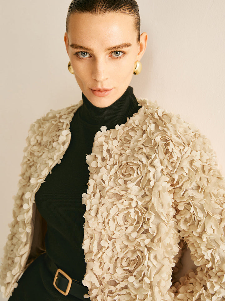 Texturiertes Kurzes Jackett | 3D Blumen Design | Elegantes Aussage Stück