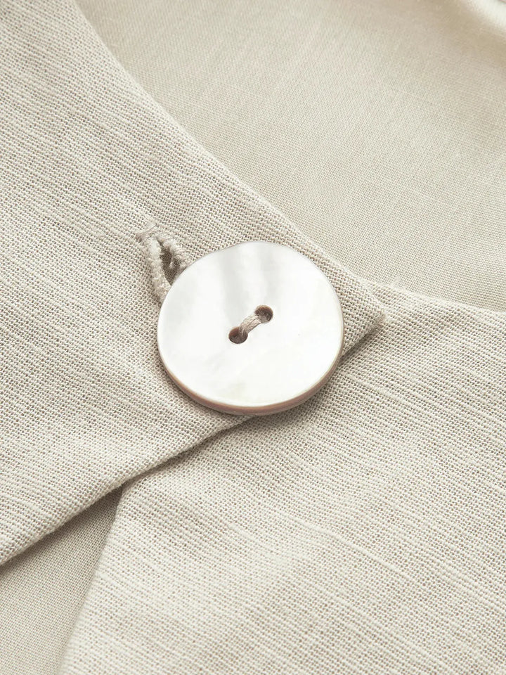 Aermelloses Midi Kleid | Schluessel-Ausschnitt und Gefalteter Rock