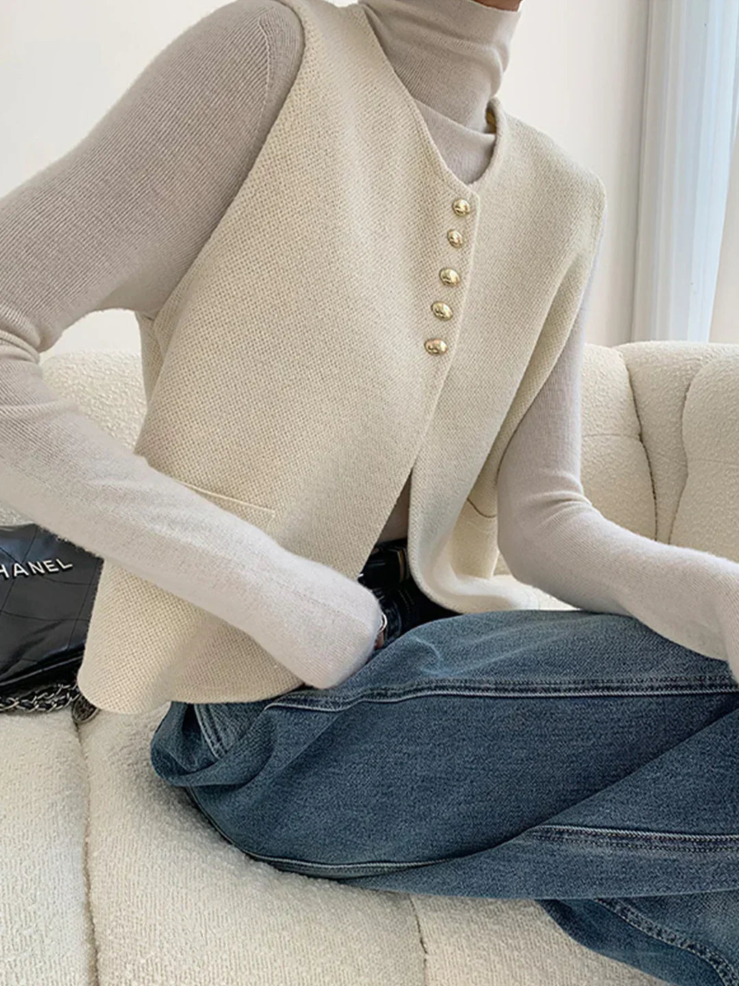 Strickweste | Gold Knopf Detail | Regular Fit