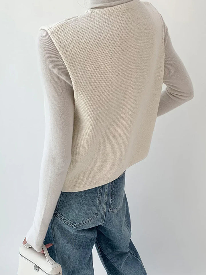 Strickweste | Gold Knopf Detail | Regular Fit