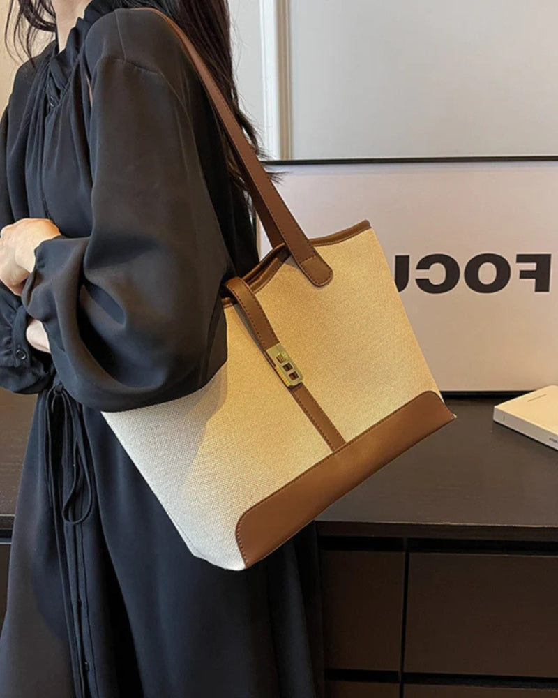 Canvas Tote | Kontrastbesatz, Turnlock-Gurt, Doppelte Griffe