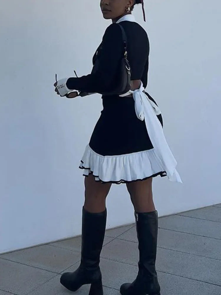 Strick Mini Kleid | Slim Fit | Knopf vorn | Volantsaum