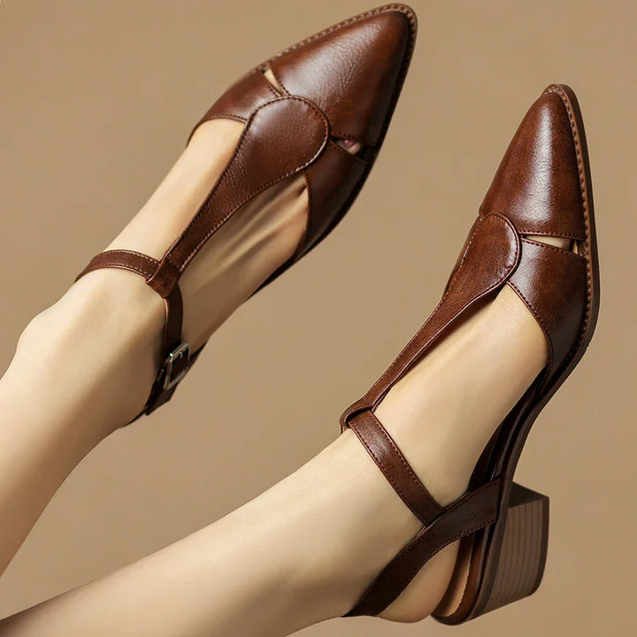 Kleidungsstück: Serana Leder Slingback Pumps | Spitz | Verschluss