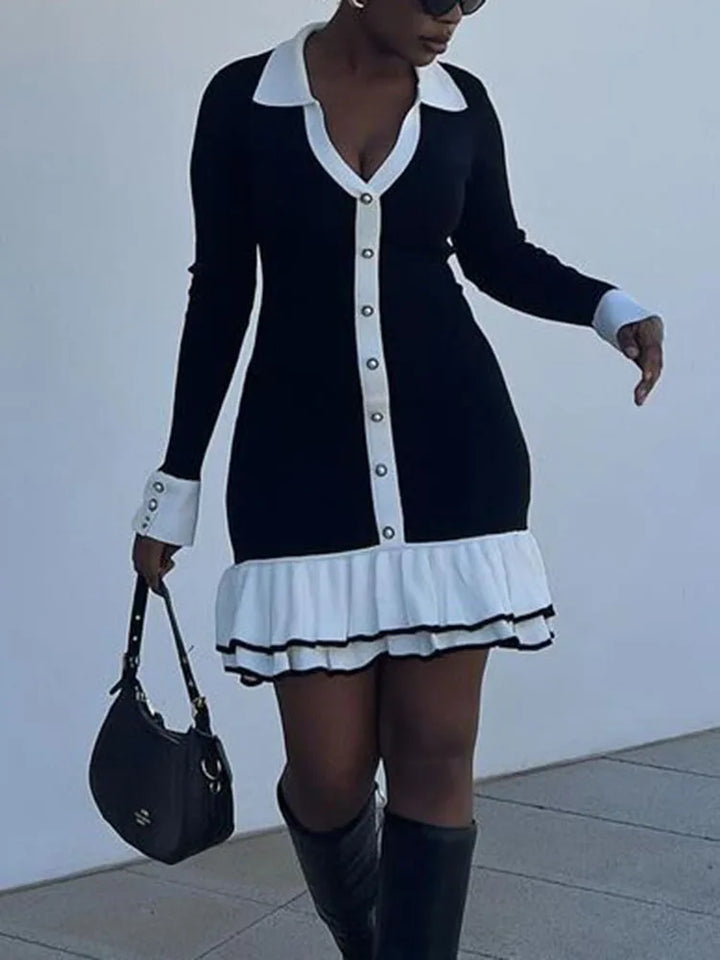 Strick Mini Kleid | Slim Fit | Knopf vorn | Volantsaum