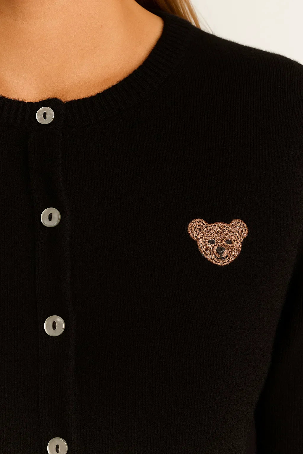 Gestickter Knopf Cardigan | Baumwollmischung Strick | Regular Fit