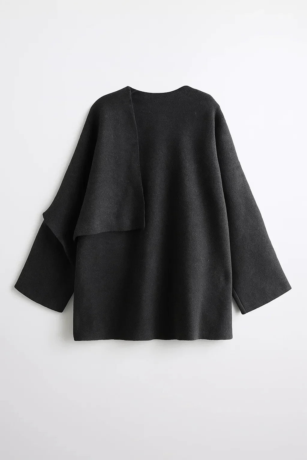 Asymmetrischer Drapierter Wollmantel | Schalkragen Design