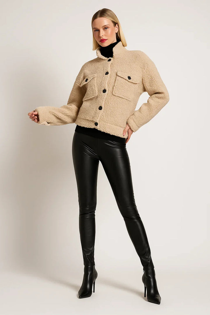 Sherpa Jacke | Kontrastknöpfe | Kurzes Wollgemisch