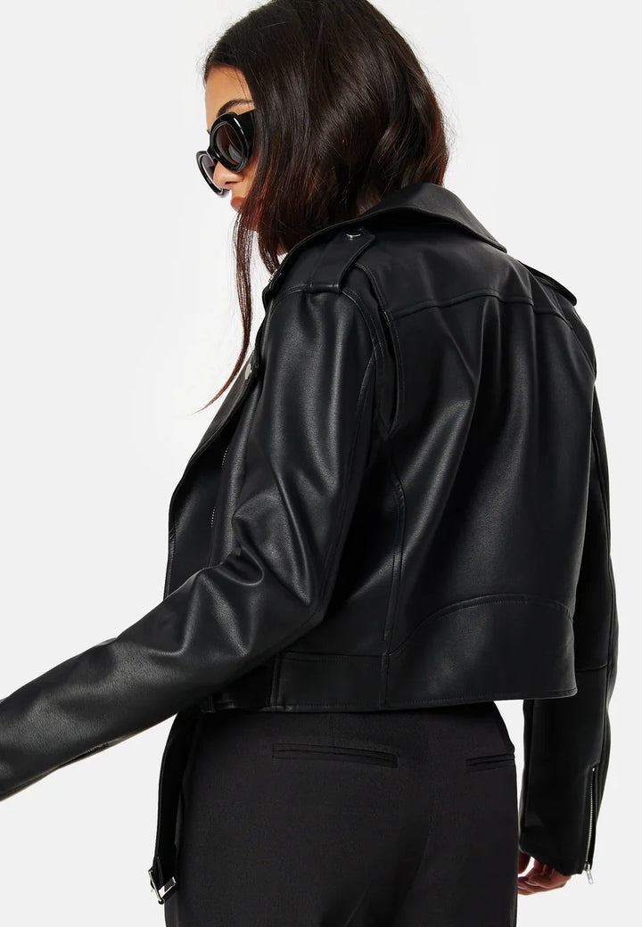 Cropped Faux Leather Bikerjacke | Gurtel Design