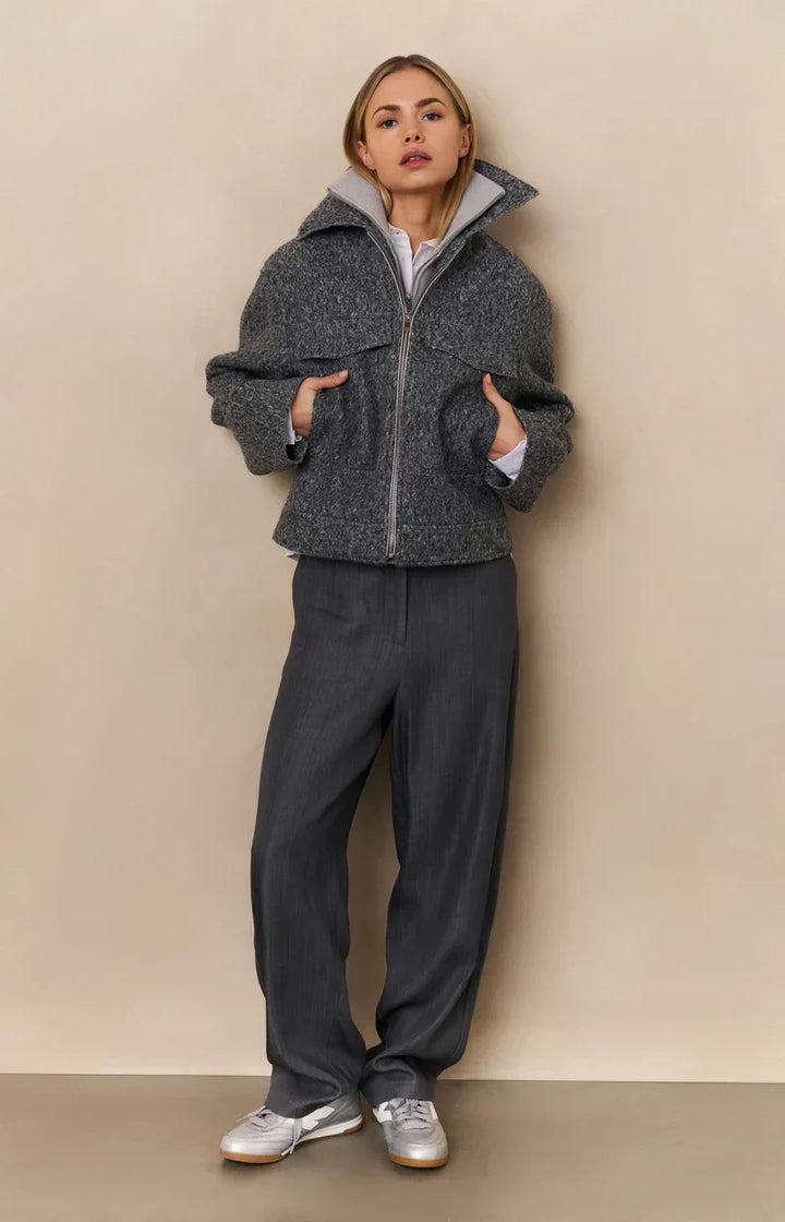 Grundlinie Bouclé Zip Jacke | Cropped Fit | Textured Wool Effect